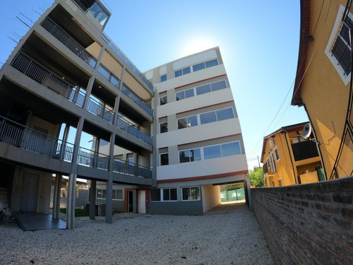 Imagen 9 de 17 de Departamento En Venta, Felipe Boero 510 (3° Piso, N°3), Belén De Escobar