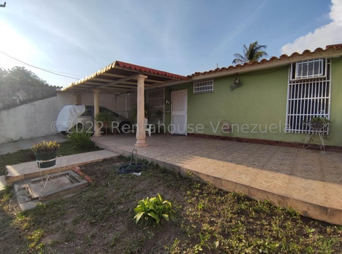 Imagen 3 de 15 de Casa Con Terreno Para Remodelar En Urb. Corinsa Cagua Ljsa 22-22490