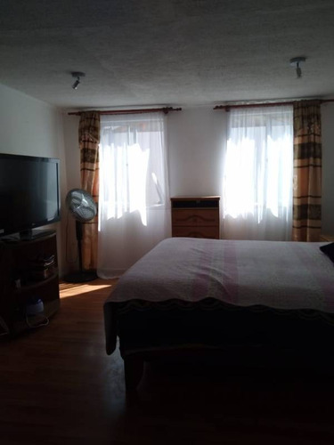 Vende Acogedora Casa, Sector El Rosal, Maipú