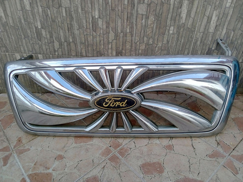 Parrilla Decorativa De Ford Fx4. 150