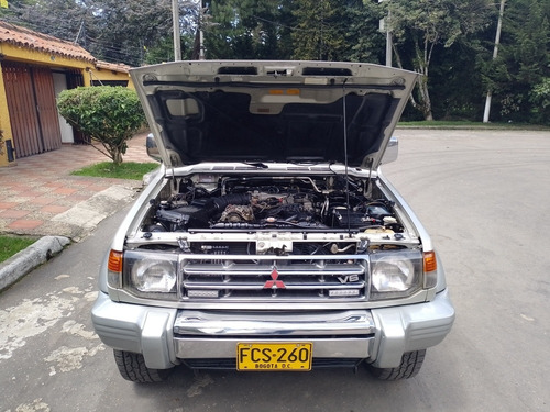 Imagen 14 de 22 de Mitsubishi Montero 2007 3.0 V43 Wagon