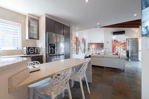 Hermosa Casa De 1 Nivel En Venta Ubicada En La Lagunita Country Club 25-7758