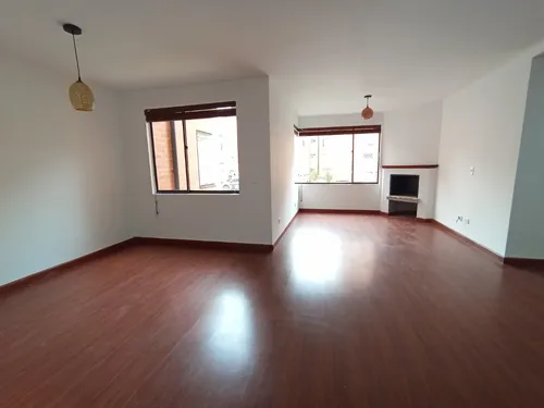 Espectacular Apartamento Con Espacios Amplios