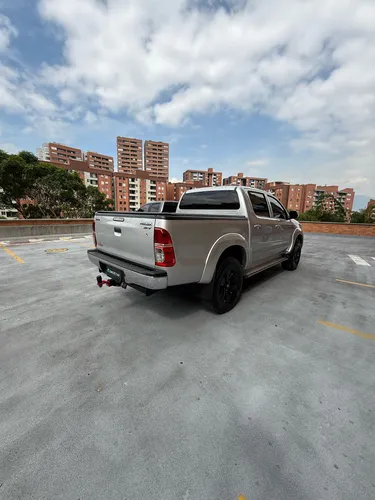 Toyota Hilux Srv