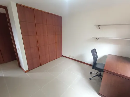 Apartamento En Arriendo Ubicado En Envigado Sector Benedictinos (27092).