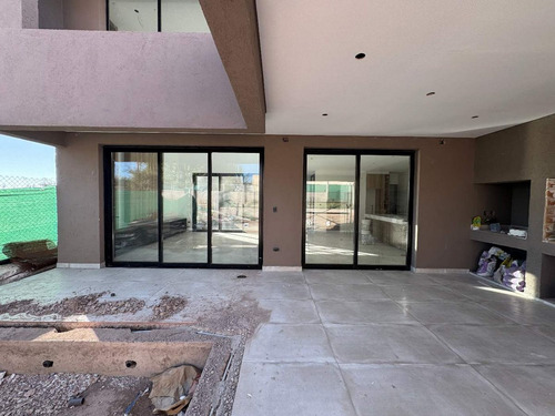 Casa A La Venta En Barrio Alma Gardenia- Lote A2