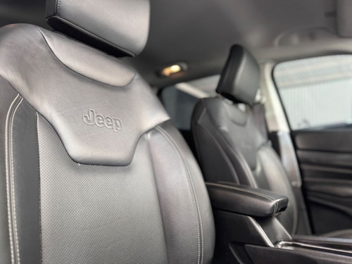 Jeep Compass LONG. T270 1.3 TB 4x2 Flex Aut.