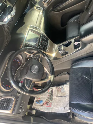 Jeep Grand Cherokee 5.7 Limited Lujo 4x2 Mt