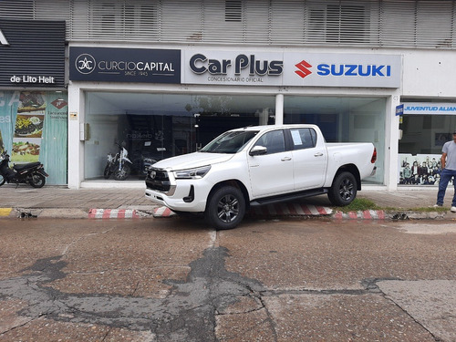 Toyota Hilux 2.7 D.cab. Srv