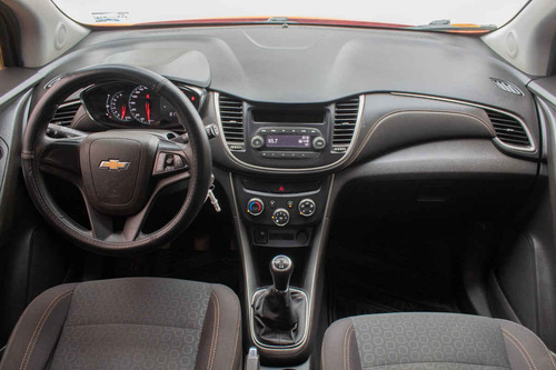 Imagen 12 de 15 de Chevrolet Trax 2018 5p Ls L4/1.8 Man