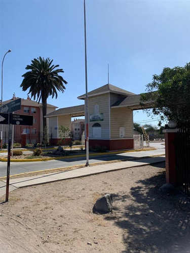 Departamento En Venta De 2 Dorm. En La Serena