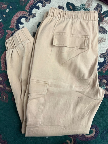Pantalón Jogger Con Bolsa Cargo
