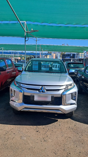 Mitsubishi L200 2.4 Td Katana Crm Mt 4x4 Diesel 2021