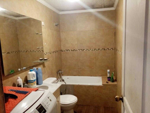 Peñalolén, Vende Casa De Dos Pisos, Solo En Efectivo.-