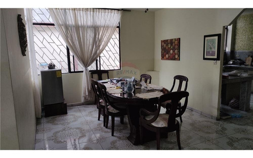 Imagen 6 de 8 de Casa En Zona Cmercial