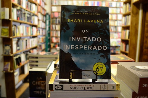 Un Invitado Inesperado. Shari Lapena.