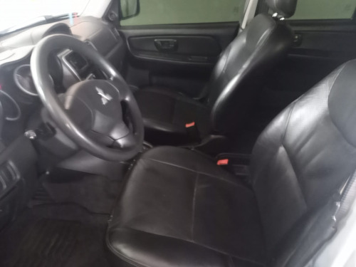 Mitsubishi Pajero TR4 2.0 4x2 Flex Aut. 5p