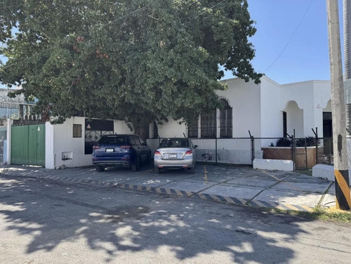 Renta De Local Comercial De 320 M2 En El Centro