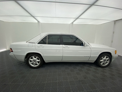Imagen 12 de 25 de Mercedes Benz 190 E 2.6