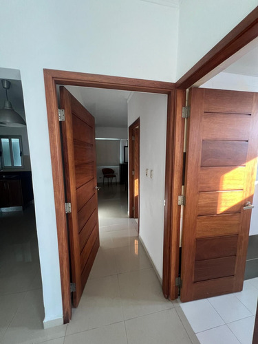 Apartamento En Renta De 1 Habitación, Paraíso