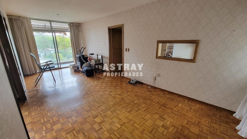 Imagen 2 de 17 de Apartamento En Venta De 3 Dormitorios En Pocitos (ref: Ast-2919)