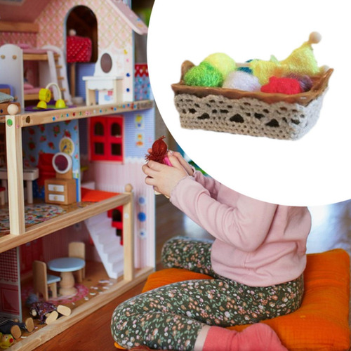 4 Set De Lana Para Casa De Muñecas En Cesta, Marrón