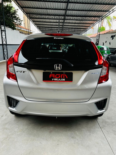 Imagem 3 de 14 de Honda Fit