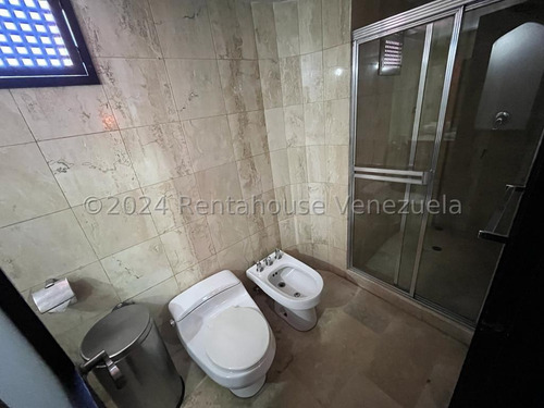 Edificio / Hotel Comercial (9 Pisos) Venta El Rosal Mls - 24-21265