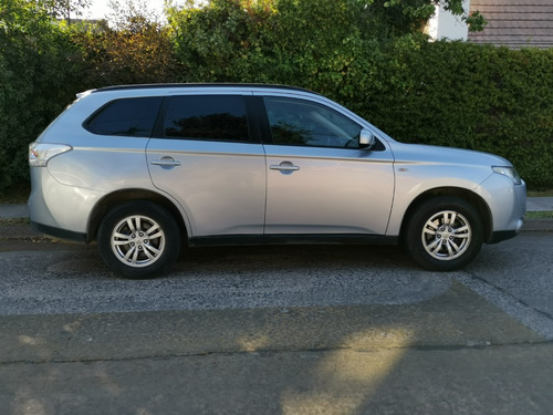 Mitsubishi Outlander At 4x2 2014