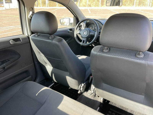Imagem 12 de 14 de Volkswagen Novo Voyage 1.0 2015