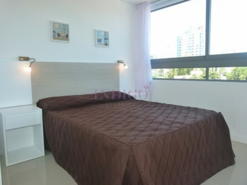 Departamento En Punta Del Este, 2 Dormitorios 2 Baños Con Terraza- Ref: 683