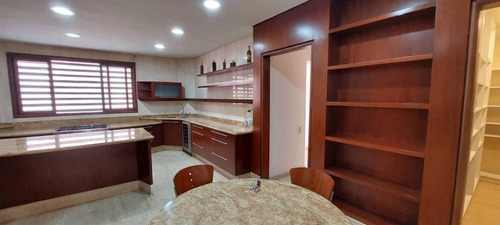 Imagen 9 de 24 de Venta Casa 820 M2 4h/4b/4p Altamira