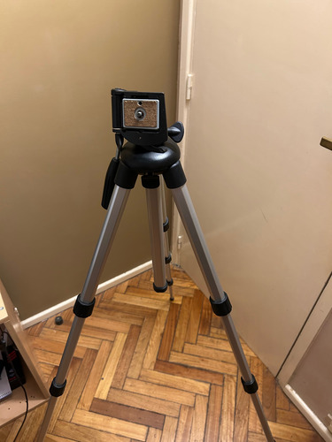 Tripode Manfrotto Italiano Júnior 390 Plateado