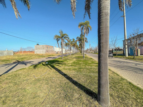 Imagen 9 de 10 de Lote Imperdible Sobre Boulevard Principal