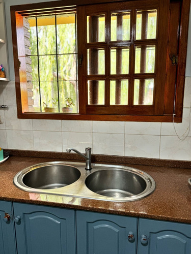 Venta - Casa Categoria - 4 Dormitorios - 3 Baños - 2 Cocheras - Gas Natural