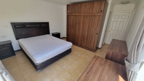 Casa Ejecutiva En Arriendo (84377)