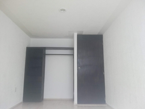 Imagen 4 de 6 de Rento Departamento 2 Recamaras Y 1 Baño Completo Y 1/2