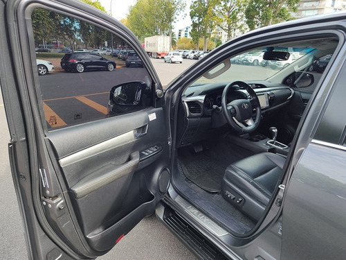 Imagen 7 de 15 de Toyota Hilux 2016 Srx 4x4 At Abasto Motors