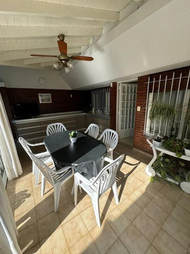 Ph En Venta - 4 Dormitorios 3 Baños - Cochera - 170mts2 - Villa Sarmiento