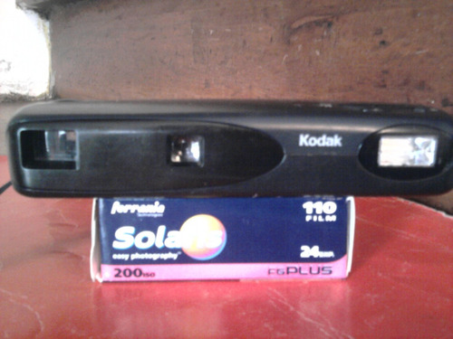 Camara Fotografica Kodak Rollo 110 Con Rollo Nuevo