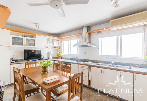 Imagen 8 de 30 de Departamento Triplex Con Dos Cocheras - Caballito