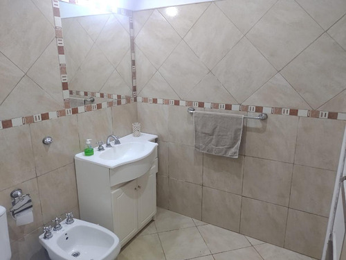 Ph En Venta - 2 Dormitorios 1 Baño - Cochera - 102mts2 - Ringuelet, La Plata