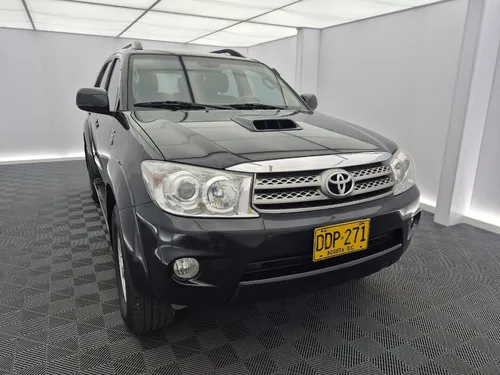 Toyota Fortuner 3.0 Sr5