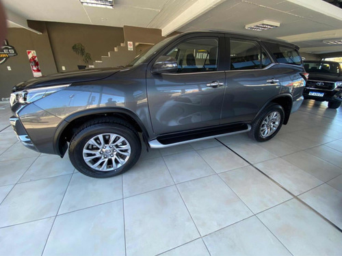 Toyota Sw4 2.8 Srx 177cv 4x4 7as At - Automotores Rosales