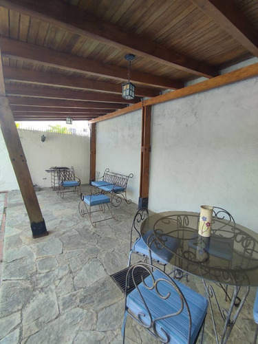 Imagen 13 de 16 de Casa En Venta En Urb, Colinas De Guataparo