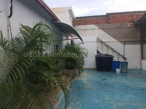 Imagen 3 de 9 de Comercial Tipo Galpón En Venta Con Buena Ubicacion En Punta Cardón, Punto Fijo