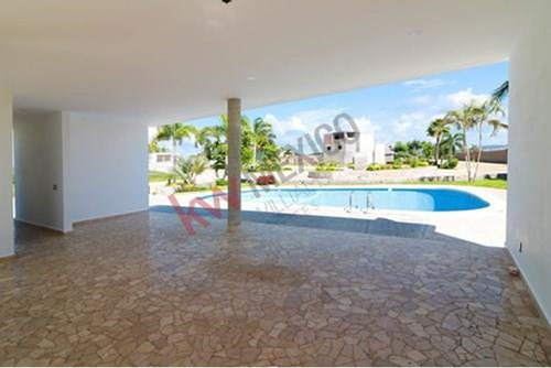 Terreno En Venta En Privada Coto Platino Norte Con Alberca, Casa Club, Areas Deportivas Con Segur...