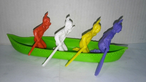 Lote De 4 Soldaditos Indios Remando Con Canoa 15 Cm.