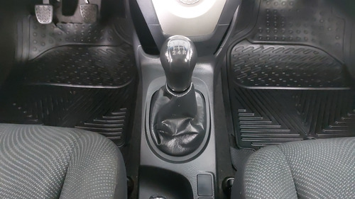 Toyota Yaris 1.5 SEDAN PREMIUM MT