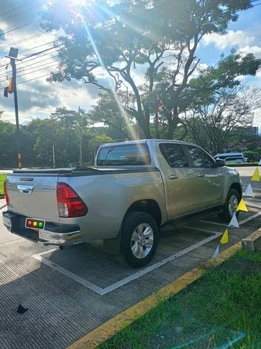 Toyota Hilux 2.4l